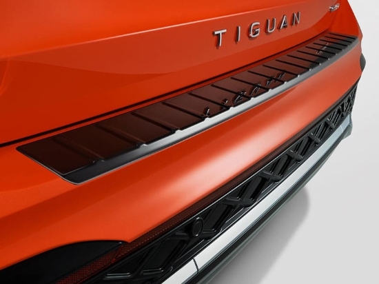 Picture of Rear Bumper Scuff Plate for Volkswagen Tiguan 2024+ in Black Piano Lacquer look